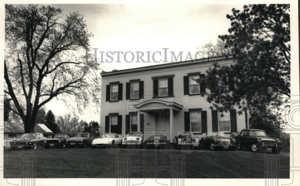 1989 Press Photo British cars on lawn of Pruyn House in Colonie, New York