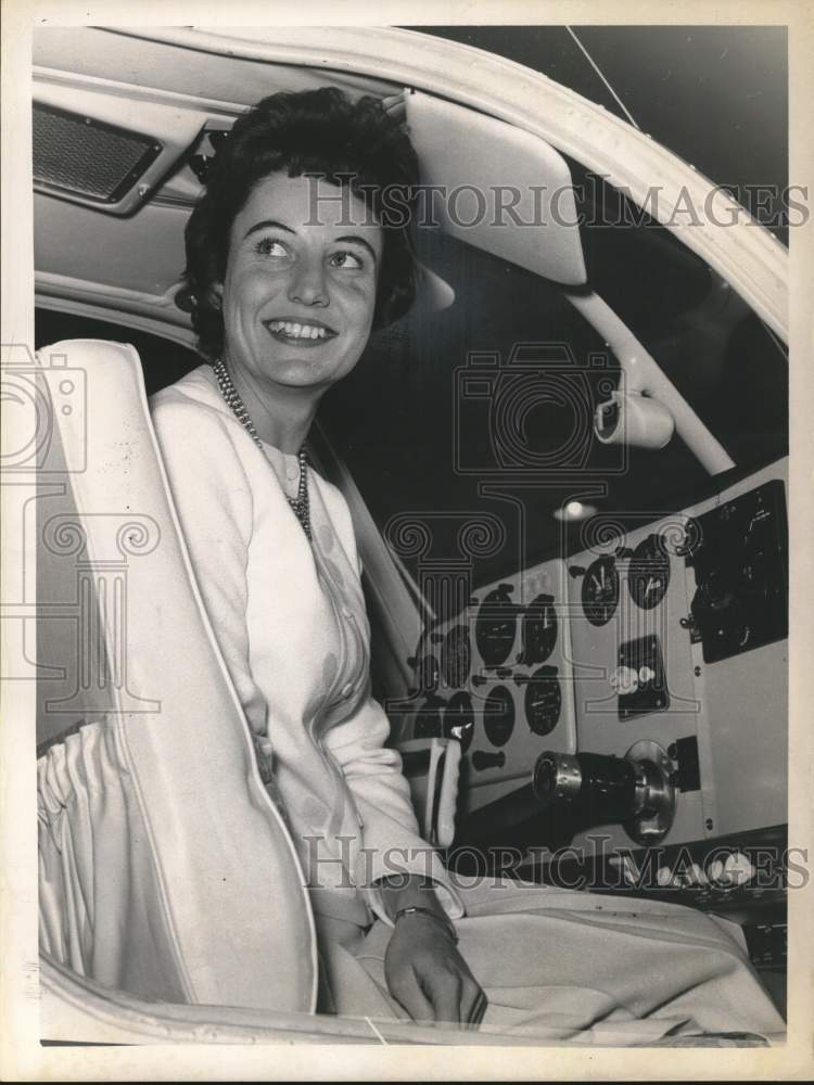 1963 Press Photo Joyce Case in cockpit of airplane at Albany, New York airport- Historic Images