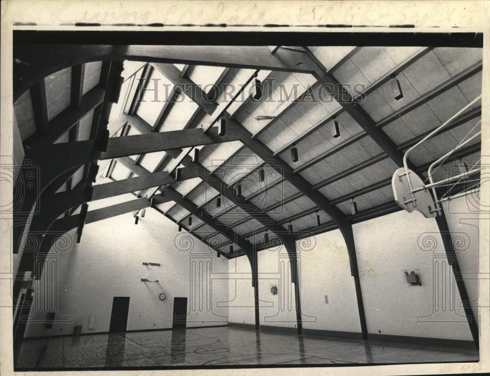 Press Photo Gym & Rec Room, Carver Community Center, Schenectady, New York- Historic Images