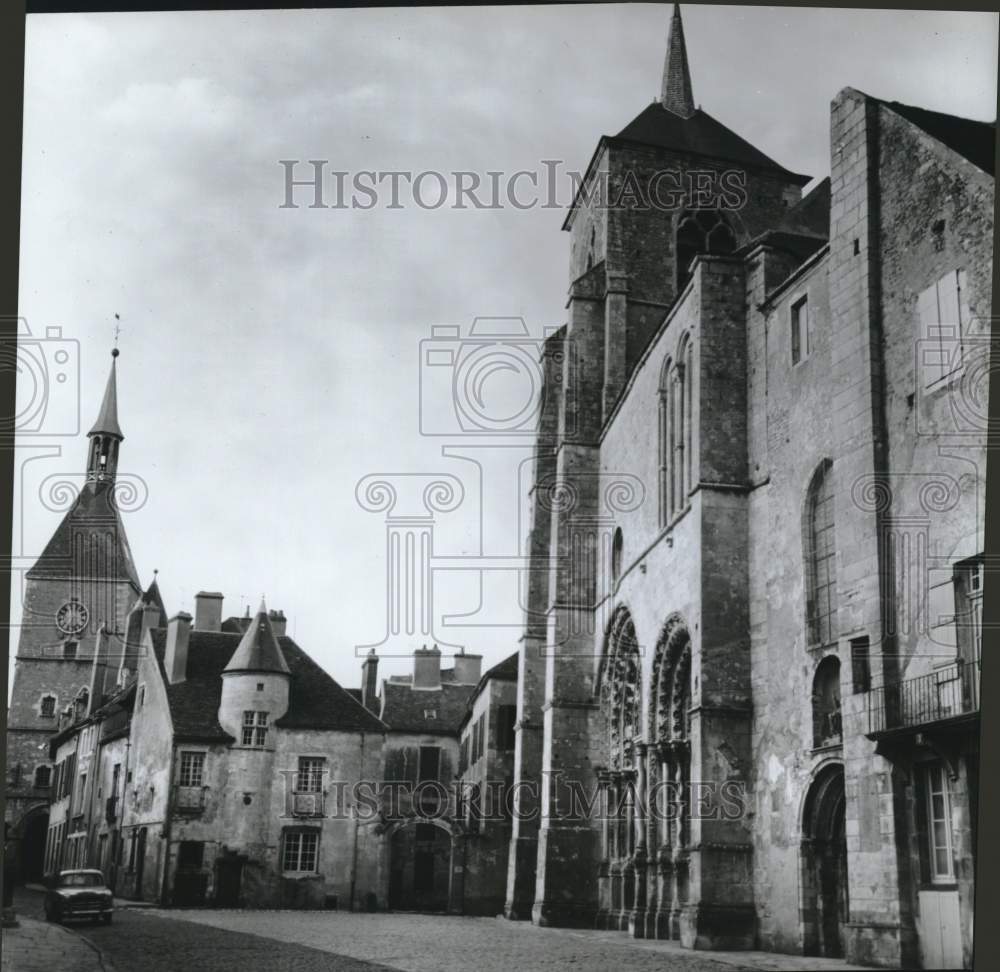 Press Photo Collegiate church of St-Lazare in Avallon, France - tua98182- Historic Images