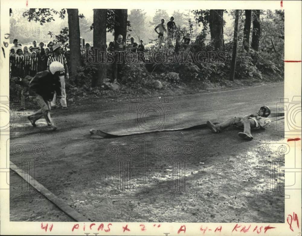 1977 Press Photo New York firefighter Brian Reepmeyer and Ken Mosca - tub00852- Historic Images