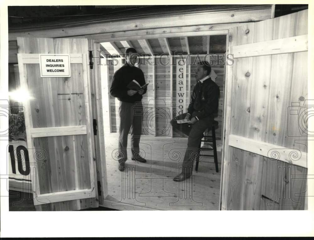 1994 Press Photo Terry Mills and Armand Mills in at Great Northeast Home Show- Historic Images