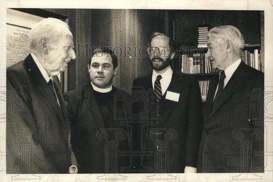 1982 Press Photo Church officials at St. Paul's Church, Albany - tub08327- Historic Images