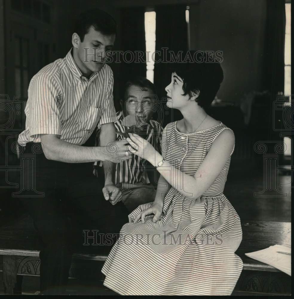 1961 Press Photo Cast of &quot;The Sap of Life&quot; on stage, Williamstown, Massachusetts- Historic Images