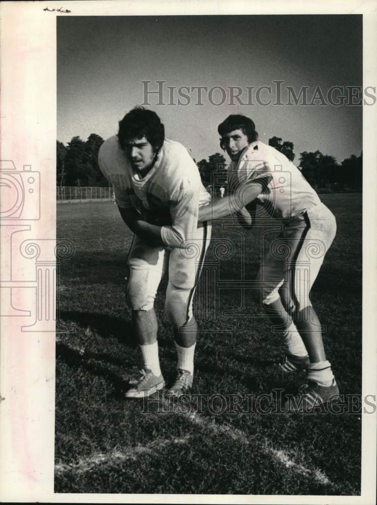1974 Press Photo Jim Grippo and Mike Palmer on football field in New York- Historic Images