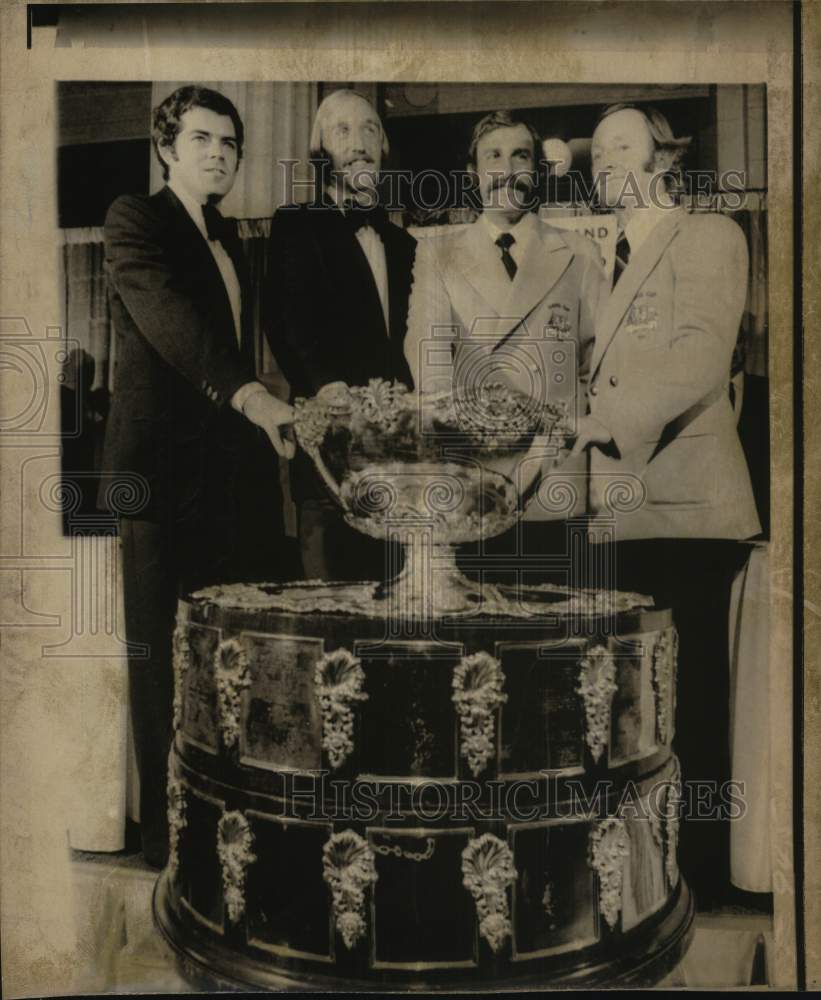 1973 Press Photo Tom Gordon, Stan Smith, John Newcombe & Rod Laver and Davis Cup- Historic Images