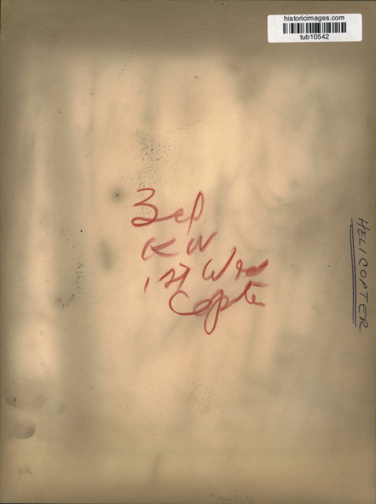 Press Photo Ground crewman directs helicopter to landing in New York - tub10542