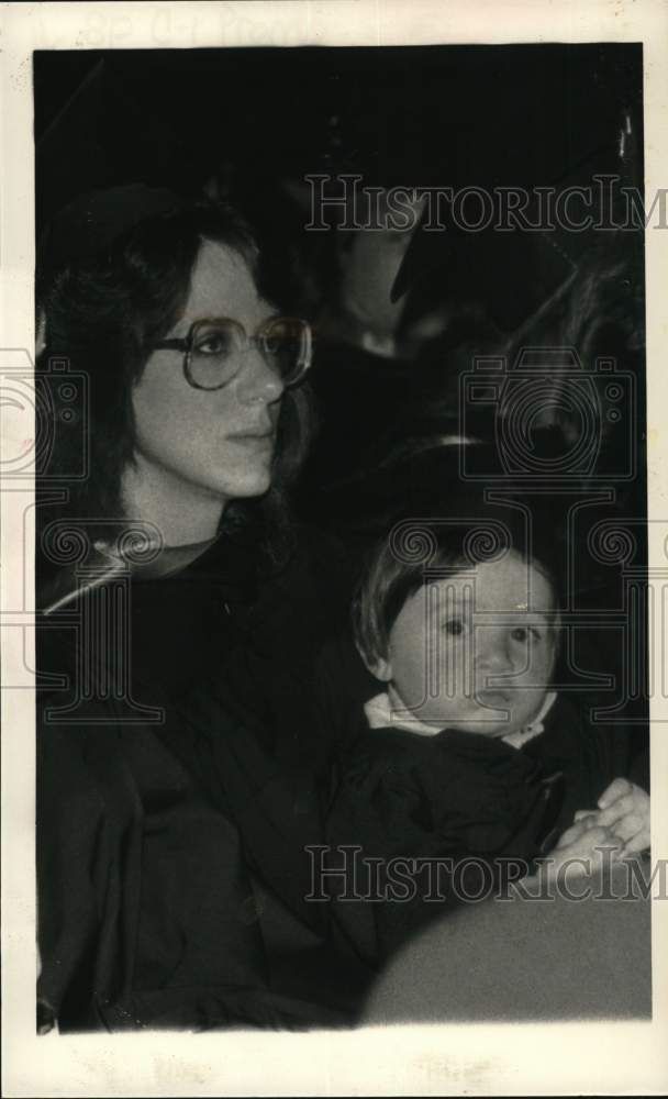 1984 Press Photo Schenectady Community College graduation ceremony, New York- Historic Images