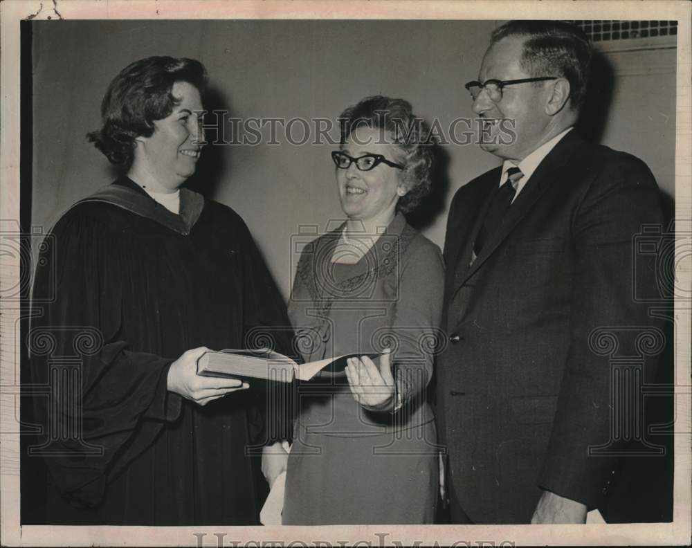 1969 Press Photo Reverend Margaret Howland, Shirley Curthoys and Raymond Siek