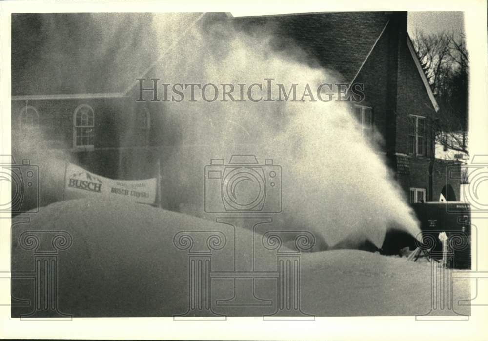 1987 Press Photo Snow guns in use in Lincoln Park during ski event- Historic Images