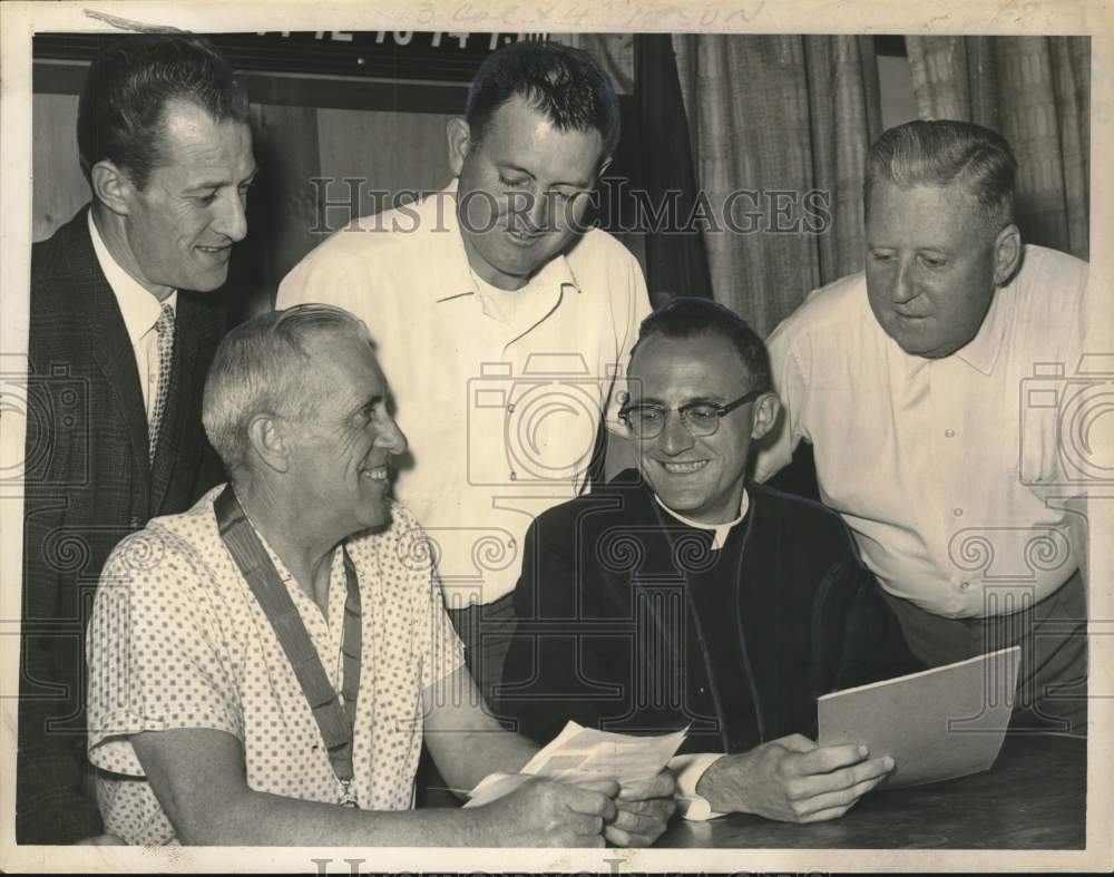 1965 Press Photo Capistran Hanlon and Ancient Order of Hibernians, New York