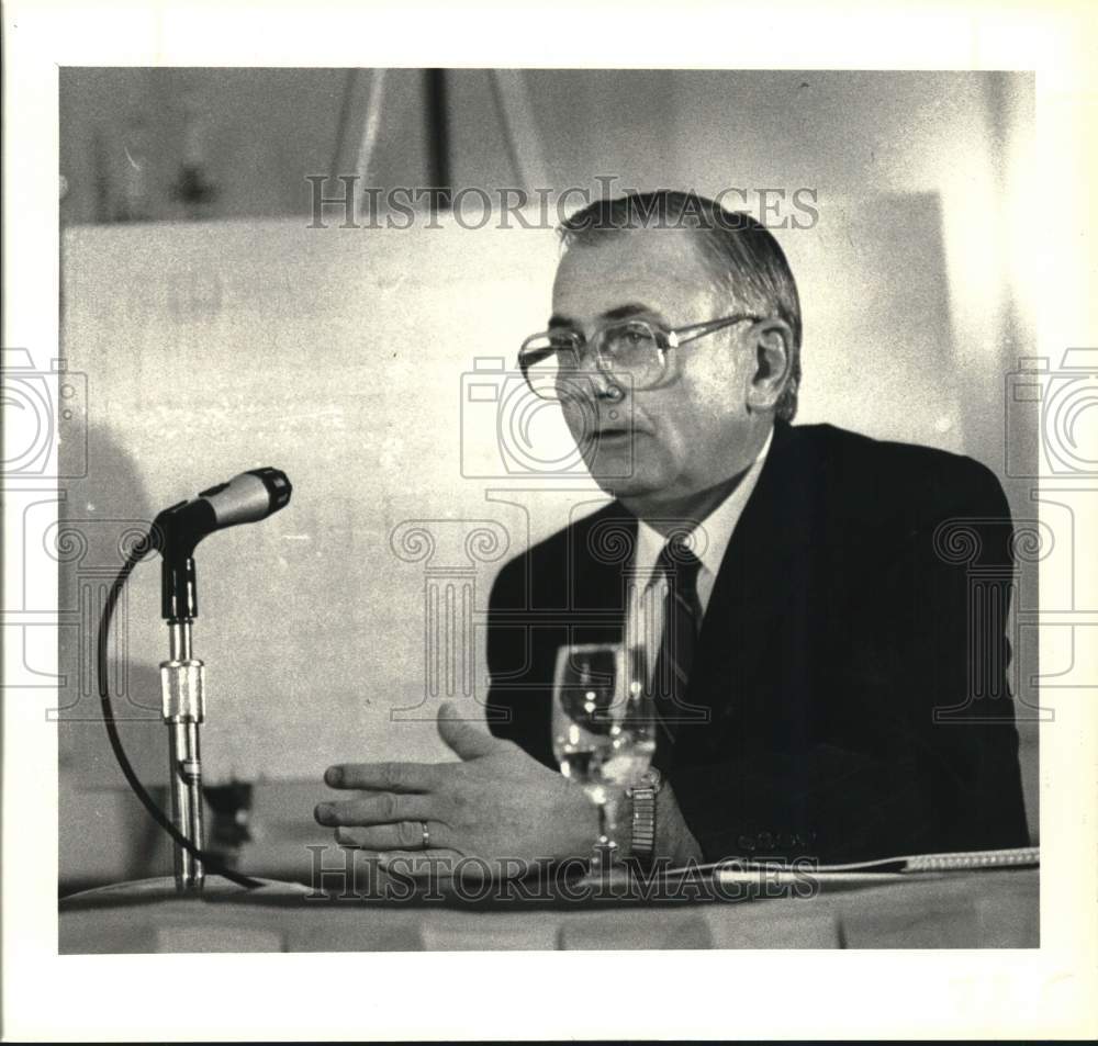 1987 Press Photo John Hansen Testifies at NTSB Hearings on Bridge Crash, Colonie- Historic Images