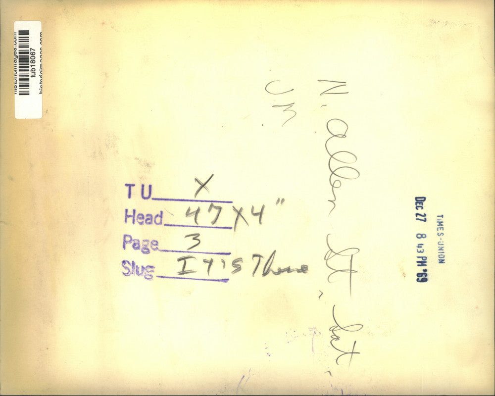 1969 Press Photo Young Men Shovel Snow on North Allen Street - tub18067