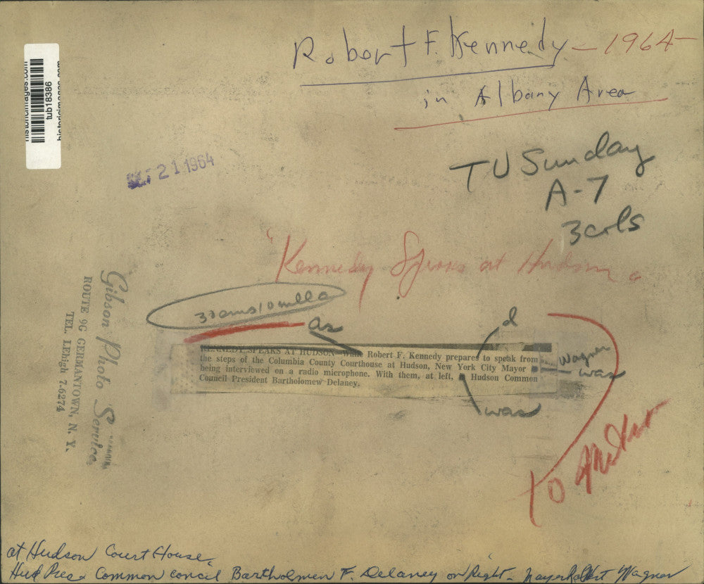 1964 Press Photo Robert F. Kennedy Prepares to Speak in Hudson, New York