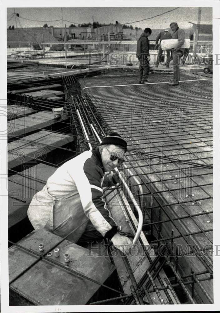 Press Photo Electrician Vic LeGere Works at Saratoga County Jail, New York- Historic Images