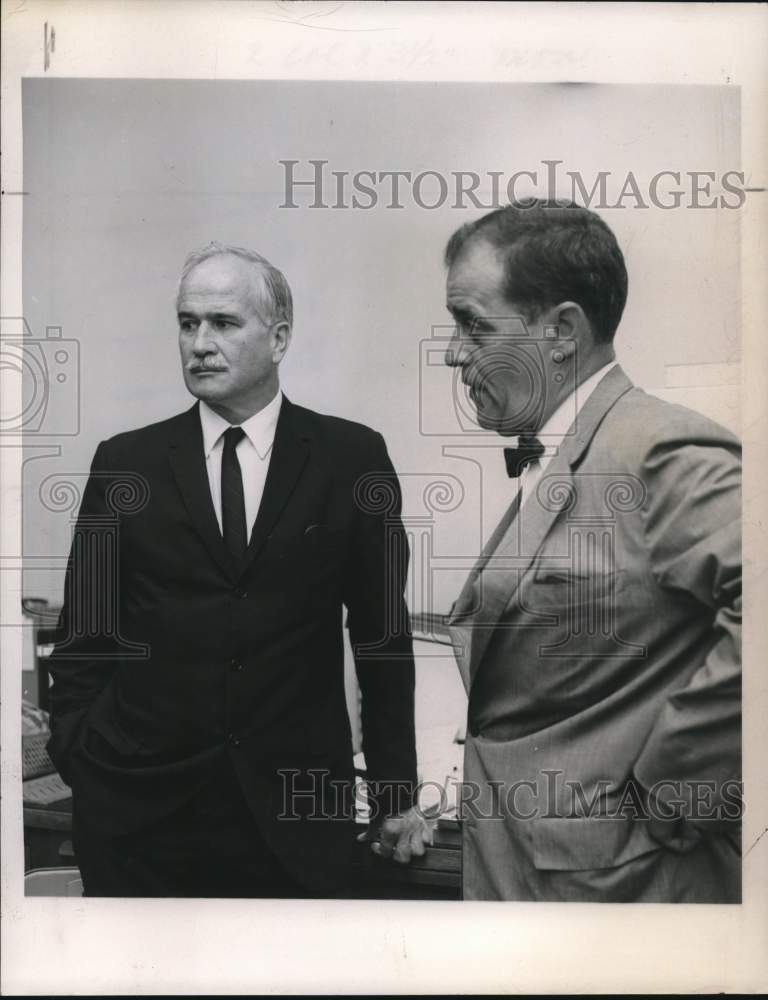 1964 Press Photo Dr. Hollis Ingraham &amp; Dr. Victor Tompkins, NYS Dept. of Health- Historic Images