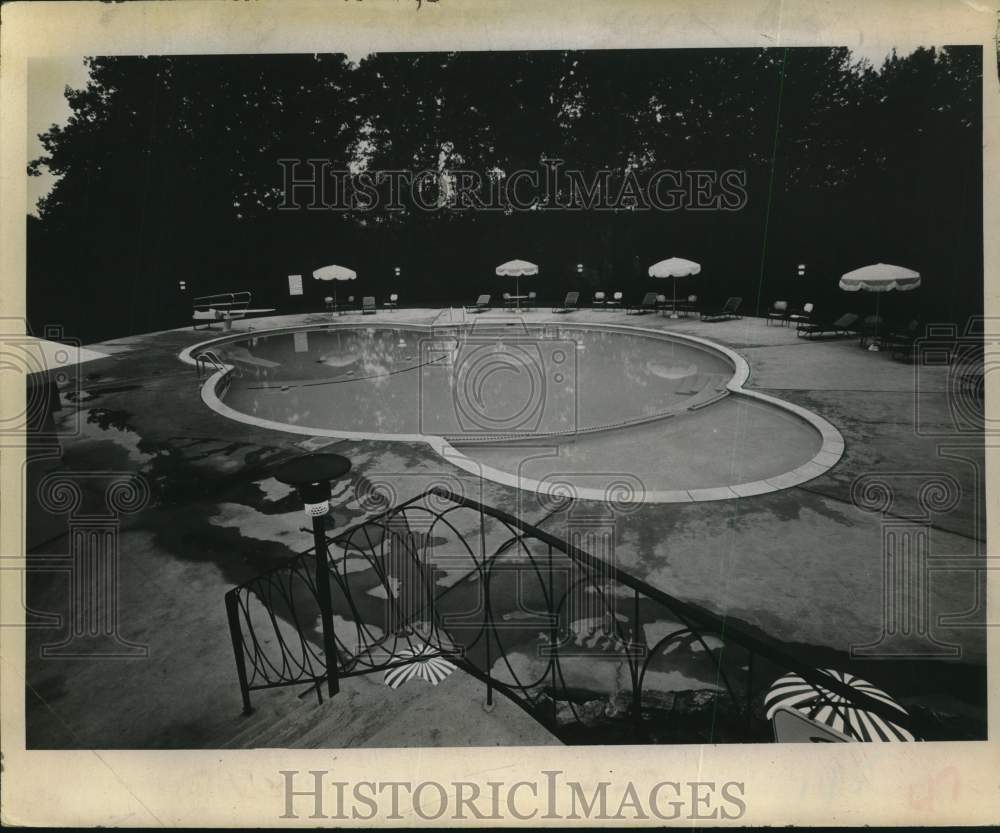 1965 Press Photo Paddock Built-In Swimming Pool - tub23962- Historic Images