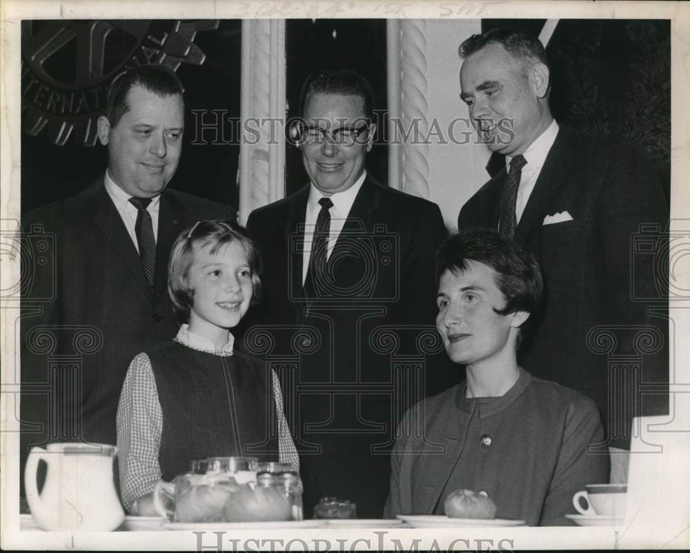 1964 Press Photo Anne Hartheimer and Members of Albany Rotary Club, New York