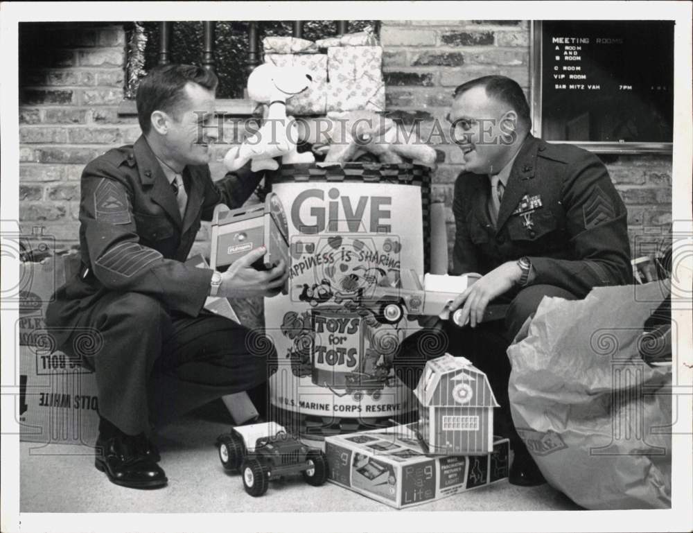 1973 Press Photo Al Bessette and Andy Anderson, U.S. Marines, Schenectady