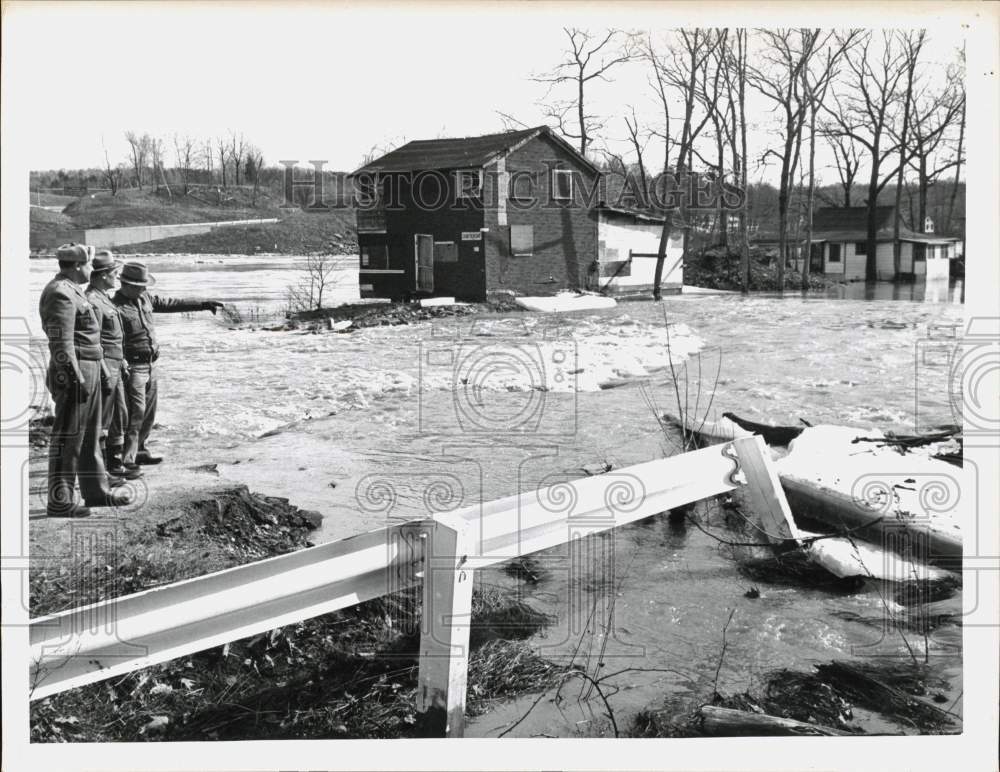 1964 Press Photo New York State Police Review Flooding and Damage in Albany Area- Historic Images