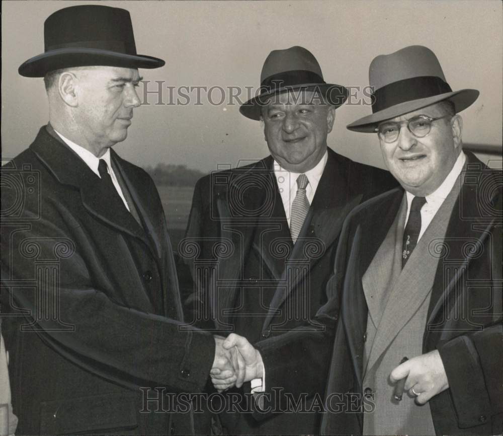 1953 Press Photo General James A. Van Fleet with Saul J. Ullman, Si Fabian in NY- Historic Images