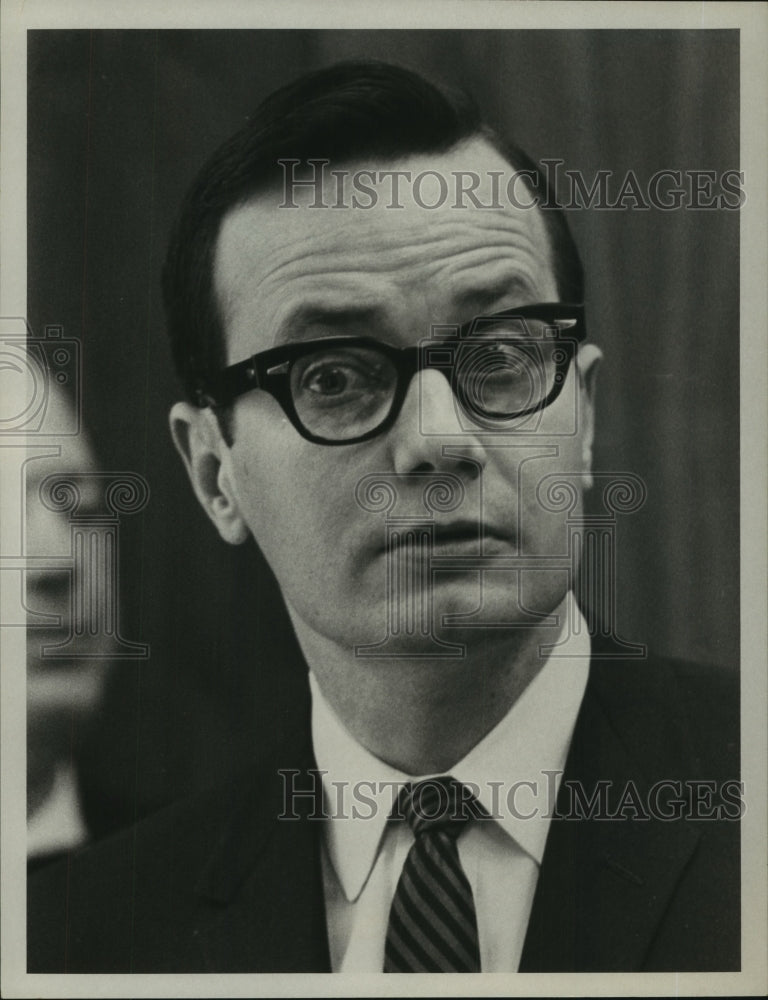 1966 Press Photo Journalist Bill Moyers - tup00526