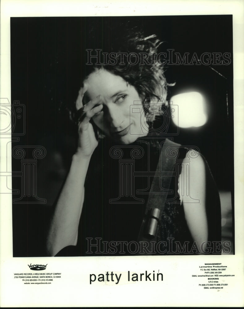 2009 Press Photo Singer Patty Larkin - tup00769- Historic Images