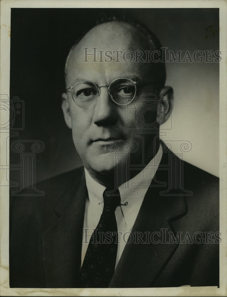 Load image into Gallery viewer, 1961 Press Photo Oliver C. Niusten, director, Valley Development Foundation, NY
