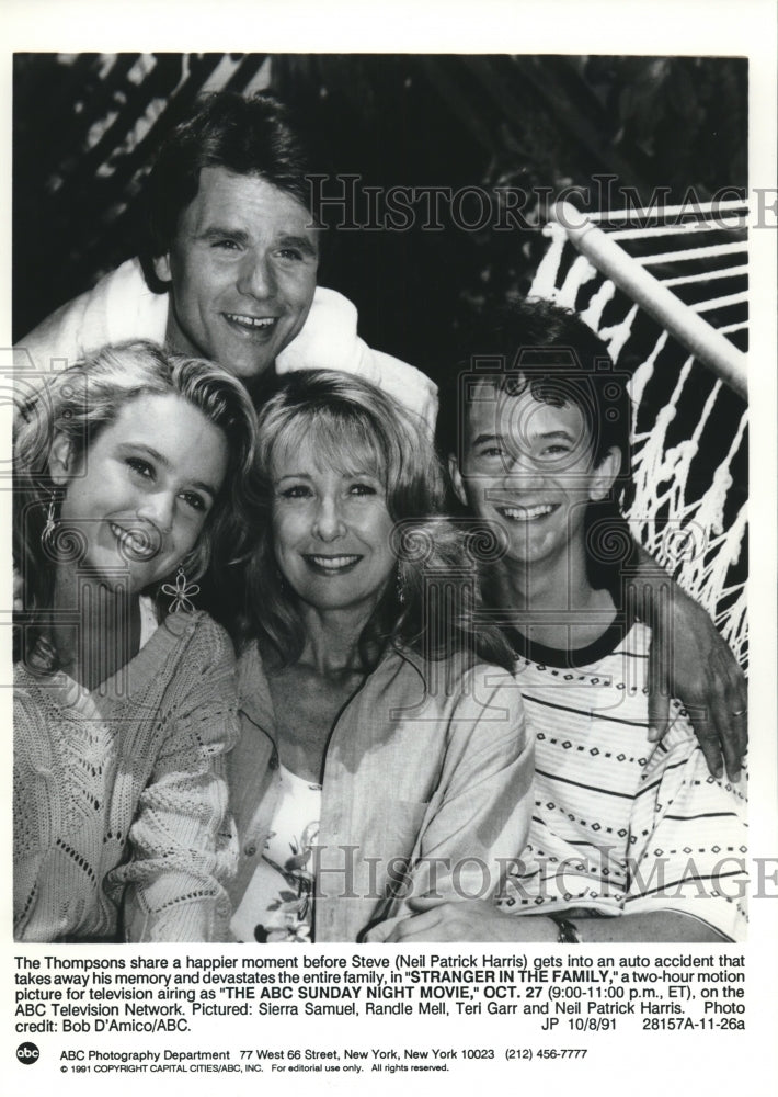 1991 Press Photo Cast of the ABC movie &quot;Stranger In The Family&quot; - tup02276- Historic Images