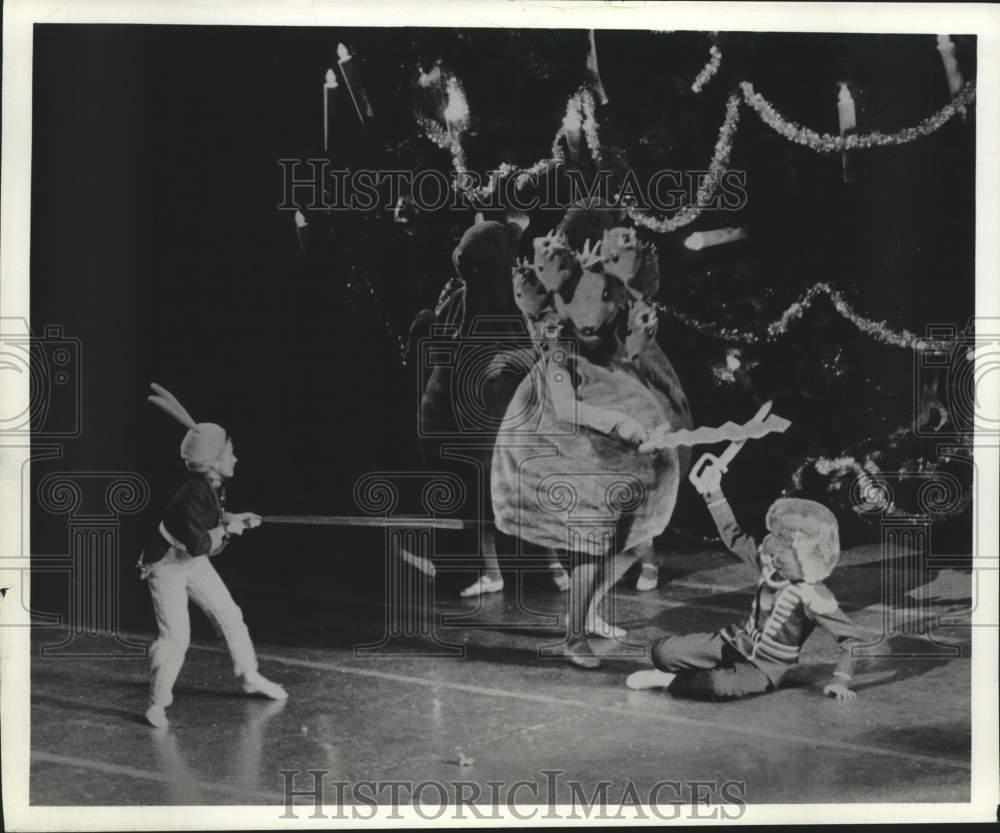 1976 Press Photo Scene from New York City Ballet's "The Nutcracker" performance- Historic Images