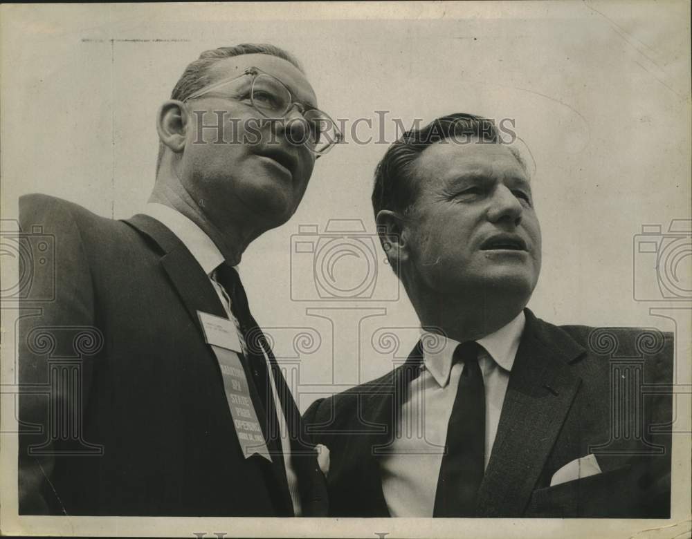 1962 Press Photo John Hay Whitney with New York Governor Nelson Rockefeller