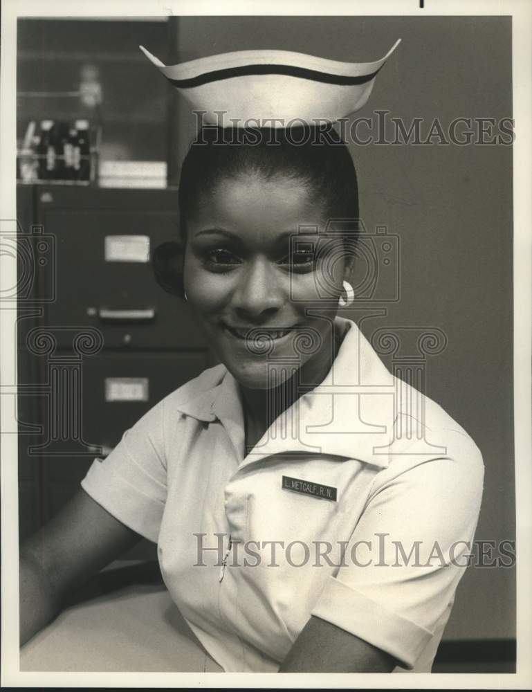 1975 Press Photo Vera Moore as nurse Linda Metcalfe in &quot;Another World&quot;- Historic Images