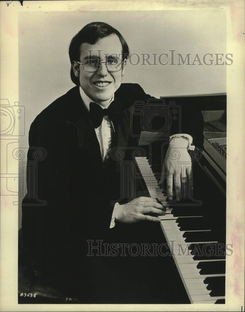 1975 Press Photo Pianist Andre-Michel Schub, New York - tup03619- Historic Images