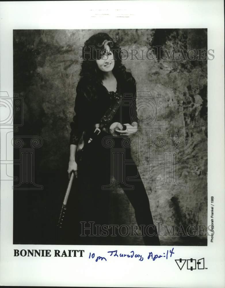 1989 Press Photo Recording artist Bonnie Raitt on VH-1 - tup03703- Historic Images