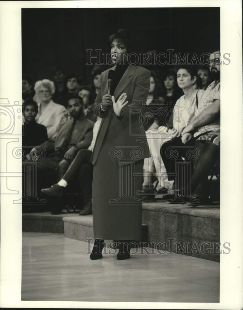 1994 Press Photo Oprah Winfrey on "The Oprah Winfrey Show" - tup03836- Historic Images