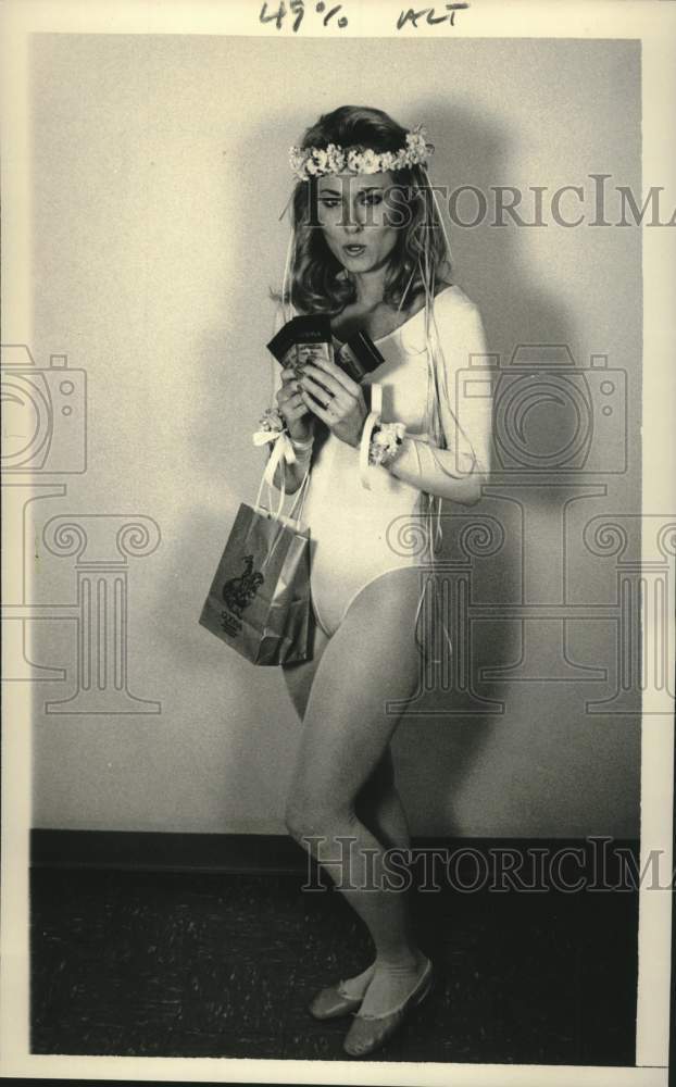 1985 Press Photo Lady Godiva model, Godiva Chocolates, New York - tup04078- Historic Images