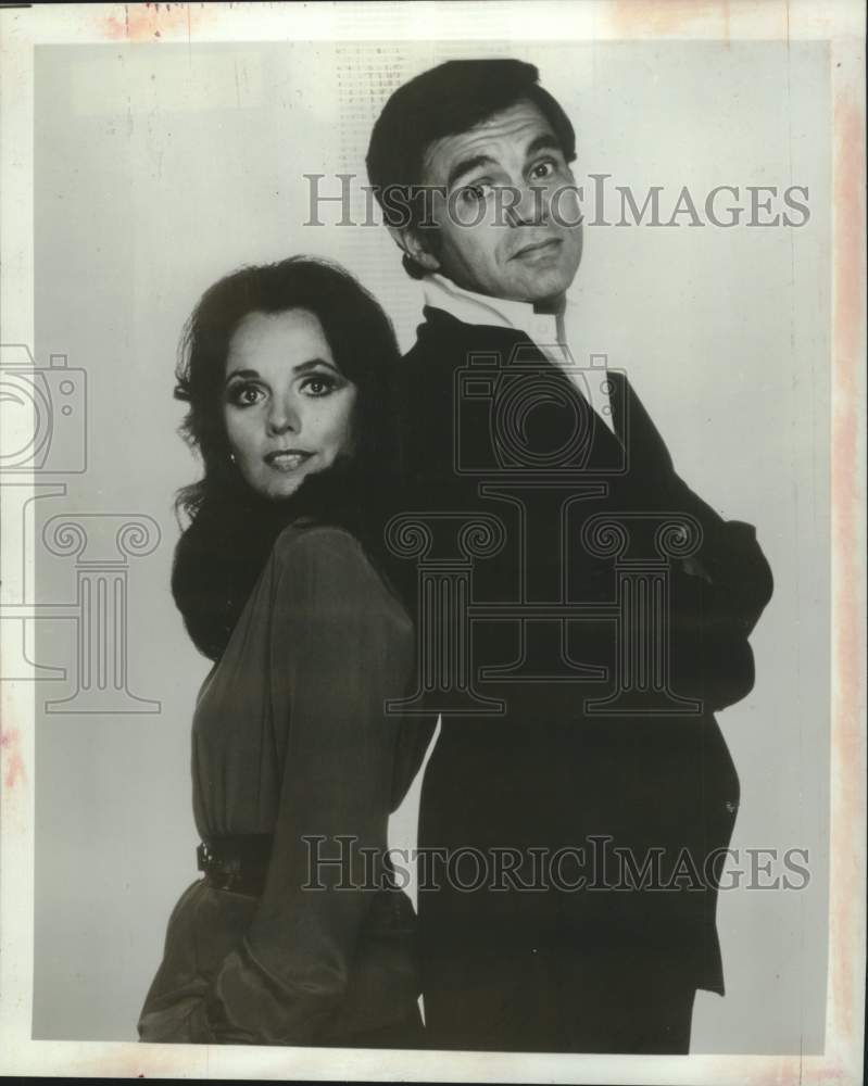 1980 Press Photo David Faulknew &amp; Dawn Wells costar in movie scene - tup04160- Historic Images