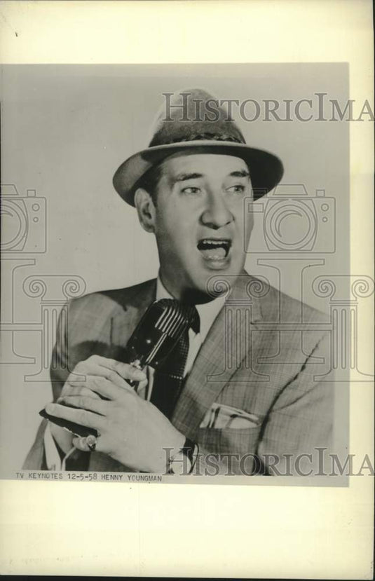 1958 Press Photo Henny Youngman, Violinist and Comedian - tup04274