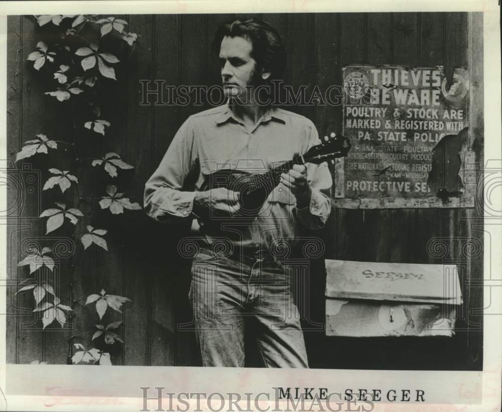 1981 Press Photo Musical artist Mike Seeger - tup04353- Historic Images