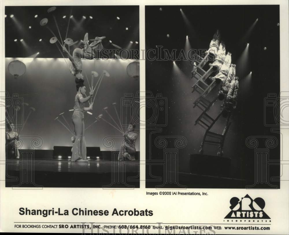 2002 Press Photo Shangri-La Chines Acrobats performance artists - tup04386- Historic Images