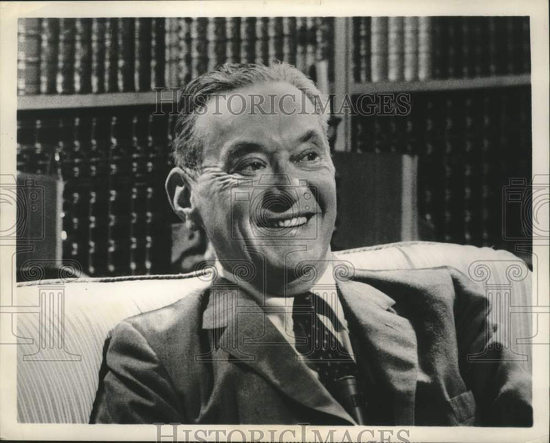 Load image into Gallery viewer, 1961 Press Photo Walter Lippmann profiled on CBS Reports - tup04659
