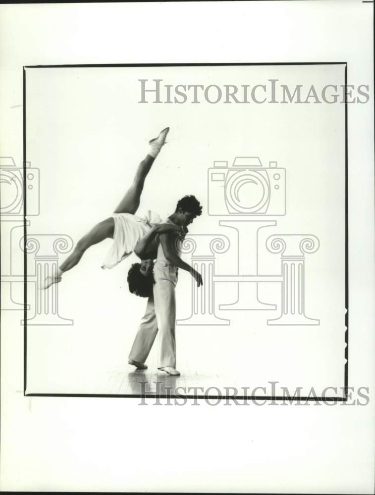 1992 Press Photo The Parsons Dance Company performs in Albany, New York- Historic Images