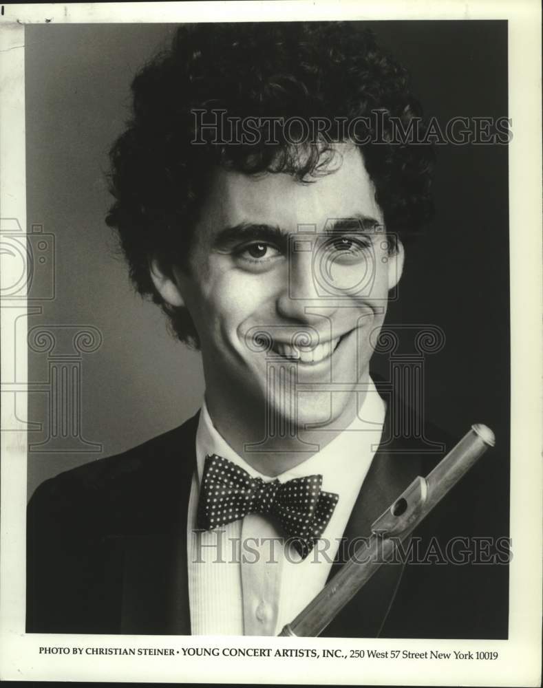 1988 Press Photo New York flutist Gary Schocker - tup04916- Historic Images