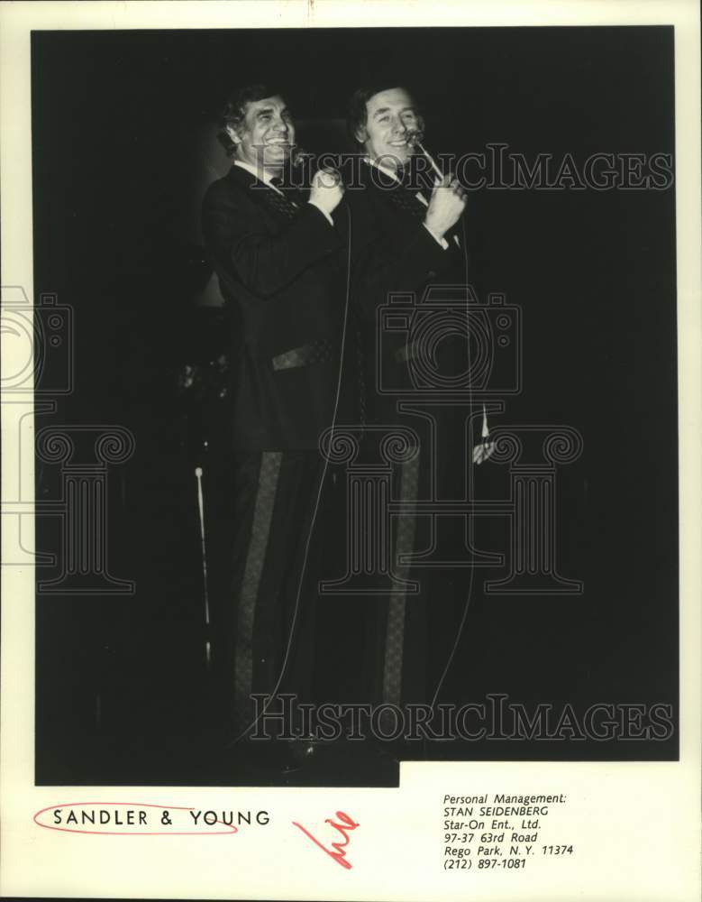 1982 Press Photo Musical duo Sandler &amp; Young - tup04920- Historic Images