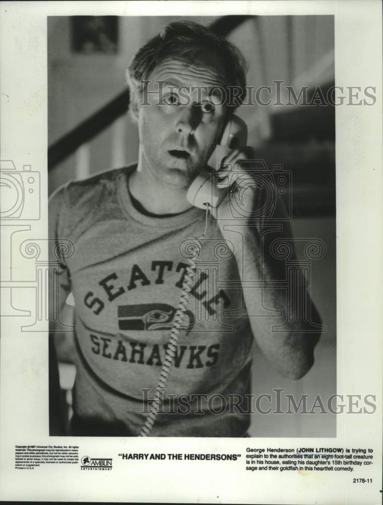 1987 Press Photo John Lithgow stars in "Harry and the Hendersons" - tup05098- Historic Images