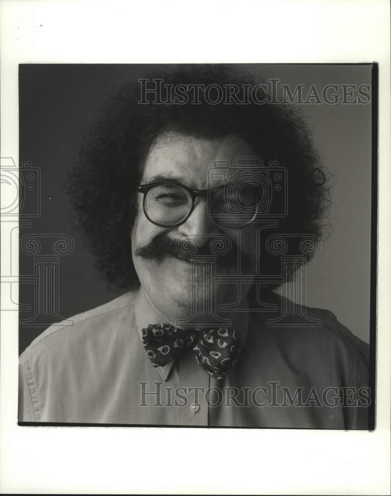 2002 Press Photo Actor Gene Shalit - tup05343- Historic Images