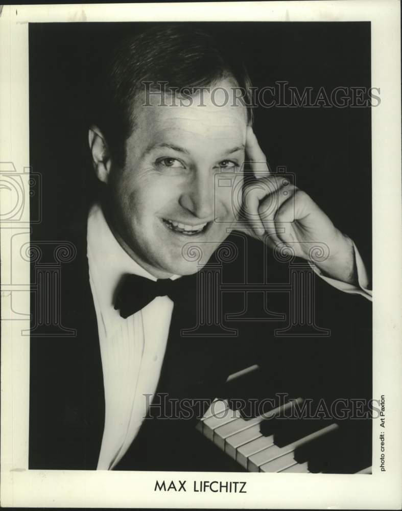 1992 Press Photo Pianist Max Lifchitz - tup05551- Historic Images