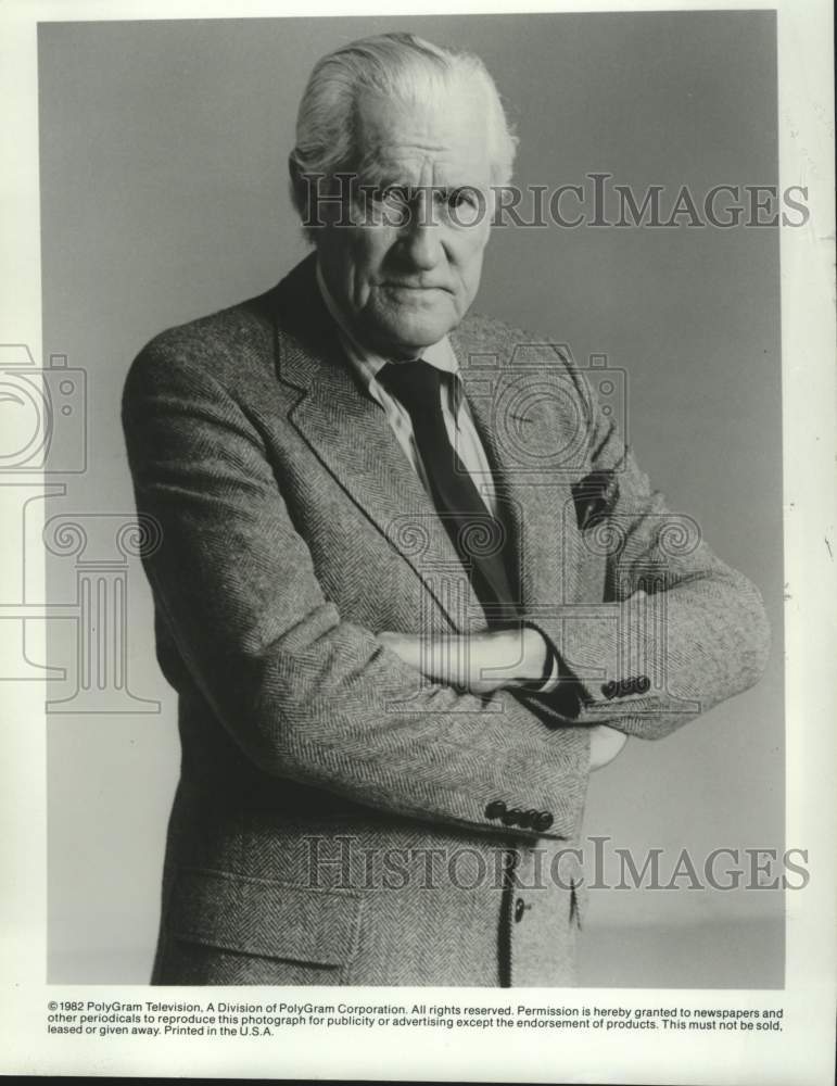 1982 Press Photo Journalist Eric Sevareid hosts &quot;Eric Sevareid&#39;s Chronicle&quot;- Historic Images