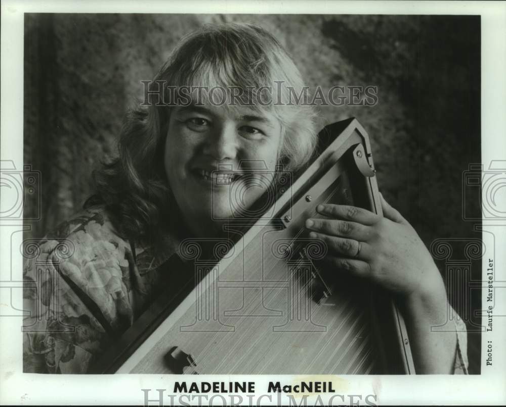 1993 Press Photo New York musical artist Madeline MacNeil - tup05903- Historic Images