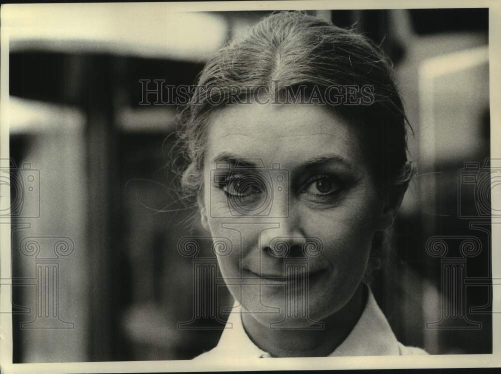 1975 Press Photo British actress Jean Marsh visits New York City - tup05986- Historic Images